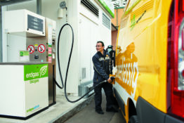 Biogas lässt sich auch als umweltfreundlichen Treibstoff für Gasfahrzeuge verwenden. (Bild: Energie 360°)