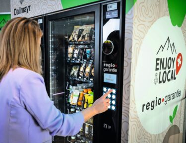 Der Automat Enjoy Local ist mit regionalen Produkten gefüllt.© Tobias Westen Photography