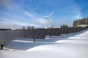 Une nouvelle augmentation des centrales solaires doit assurer la sécurité énergétique en hiver également. © adege / Pixabay.com
