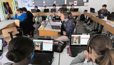 Vier Mal im Jahr werden neue Videos über Lehrberufe gestreamt – auch direkt in die Klassenzimmer. © Lehrberufe Live