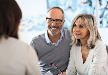 Frühpensionierung ist der Wunsch vieler Führungskräfte. Doch dieser Schritt muss auch finanziell gut geplant werden. © Depositphotos.com