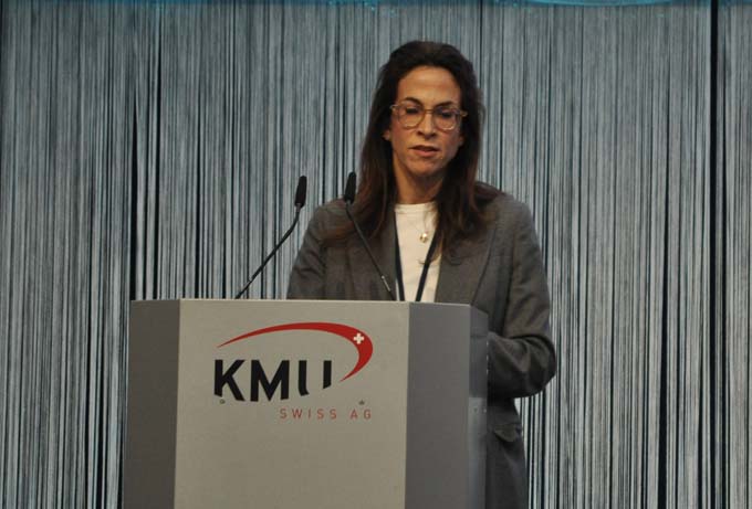 Aude Pugin a montré la contribution de l'industrie suisse dans le domaine spatial. (Image : Thomas Berner)