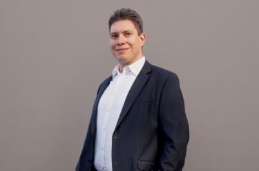 Selim Akyol parla della strategia aziendale. Fonte: zvg