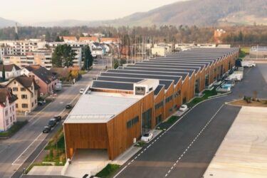 La moderna sede di KYBURZ a Embrach. Fonte: zvg