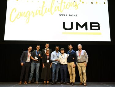 Il team UMB riceve il premio Fortinet Unified SASE Award. Fonte: zvg