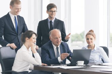 Professional management structures are becoming increasingly important in family-owned businesses. Source: zvg
