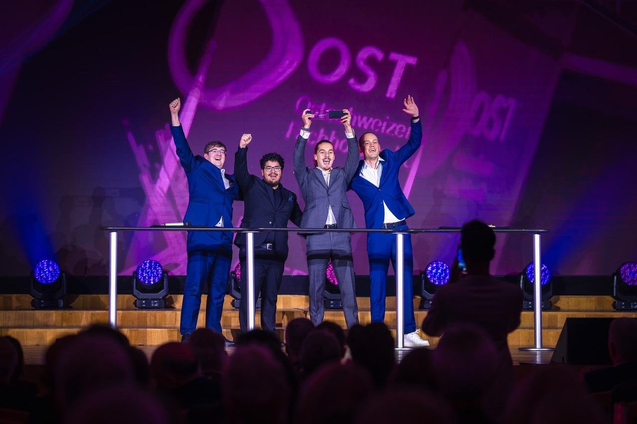 Das Team Abraxas Informatik gewinnt den Award für Marktforschung. Quelle: zvg