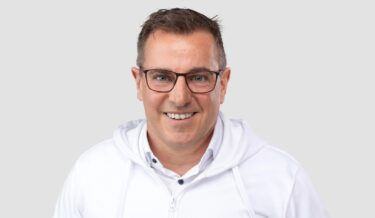 Michael Tobler, PDG d'iWay, célèbre une nouvelle victoire au test. Source : zvg